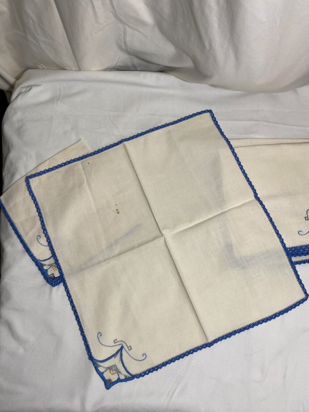 Vintage Linen Cocktail Napkins Set Blue Embroidered Lace Edge Floral Corner 5 Pc - Picture 7 of 9